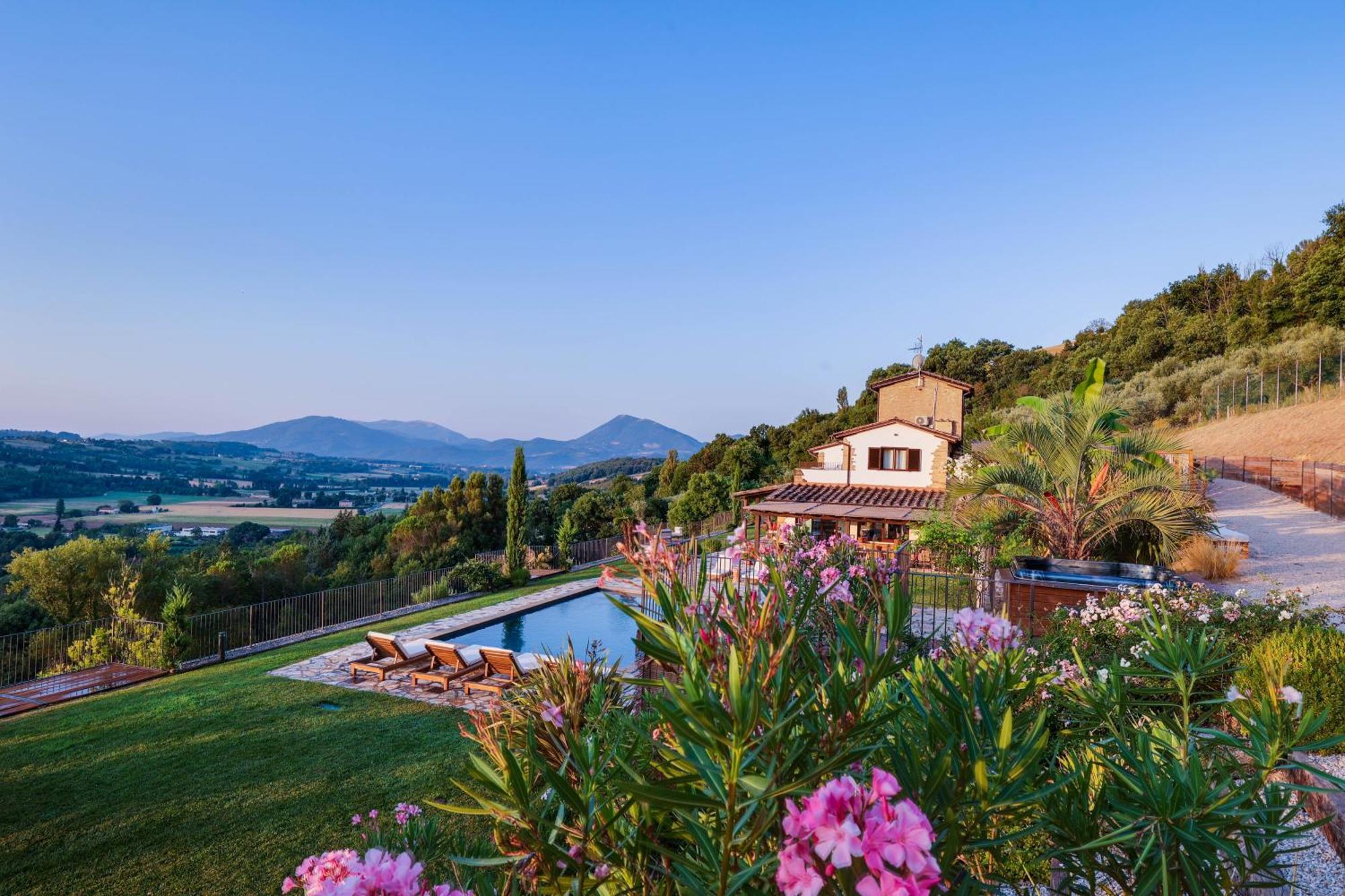 Villa Destino Italy, Umbria Tuscany Boarder Montone  Exterior photo