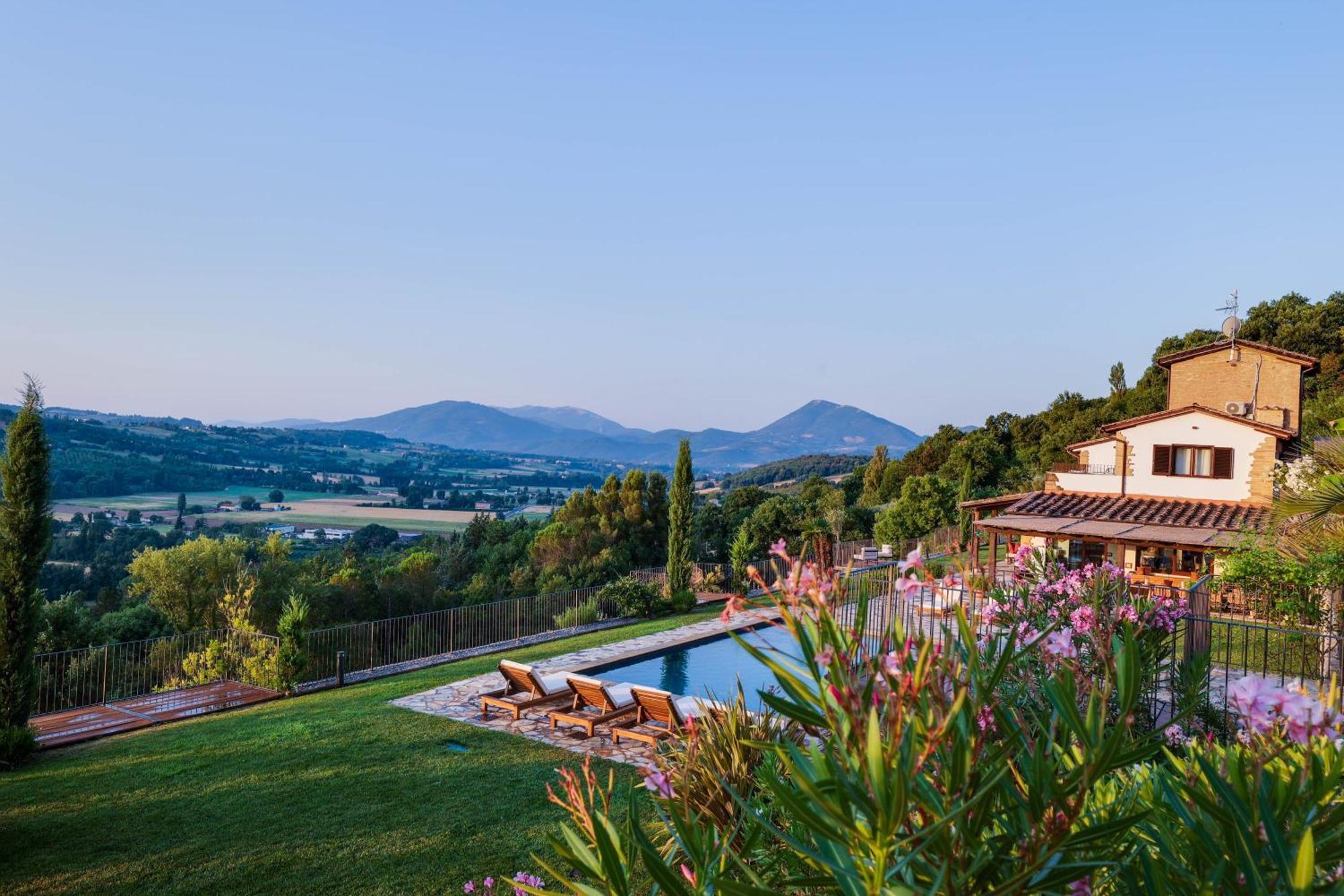 Villa Destino Italy, Umbria Tuscany Boarder Montone  Exterior photo