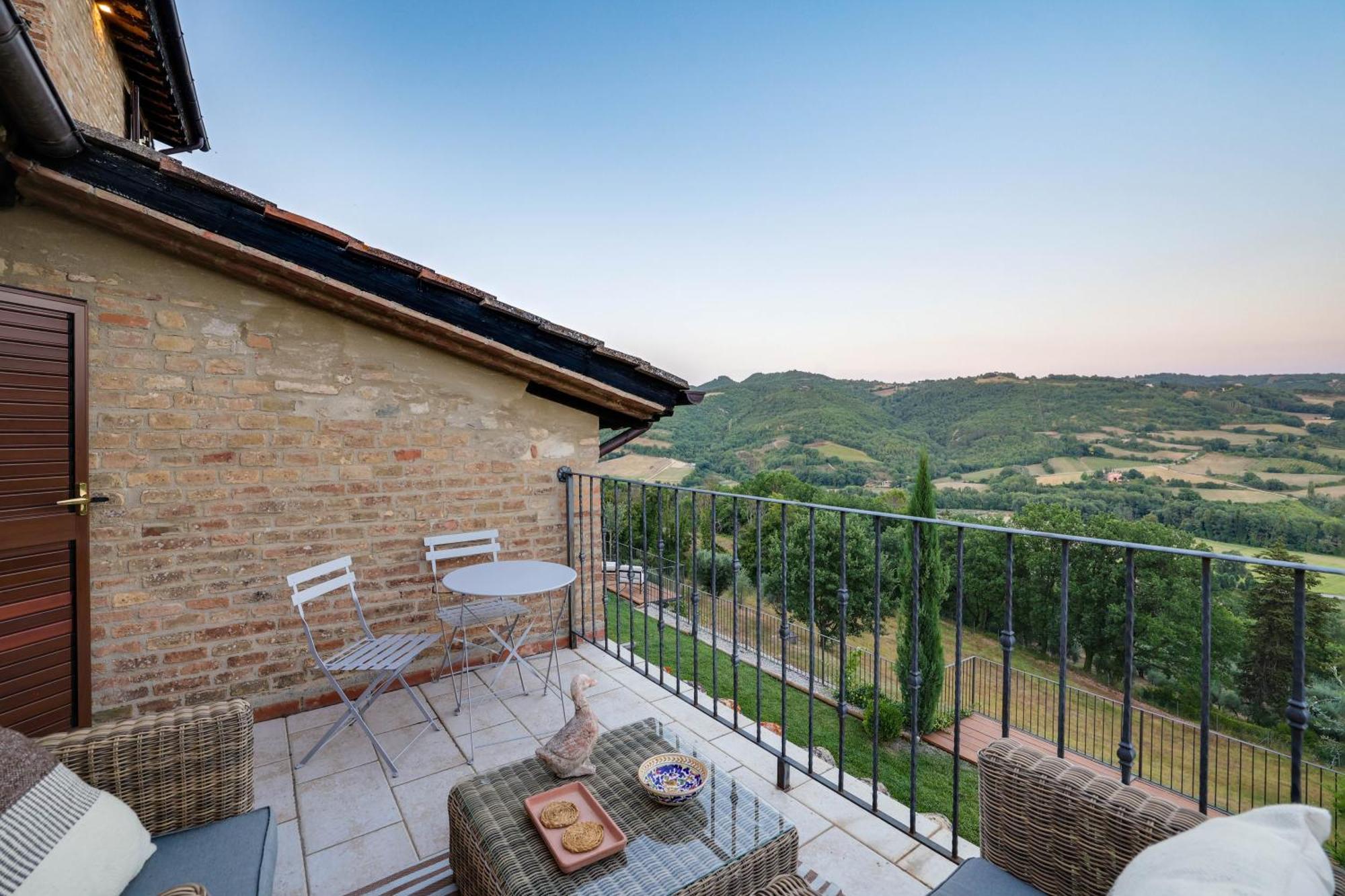 Villa Destino Italy, Umbria Tuscany Boarder Montone  Exterior photo